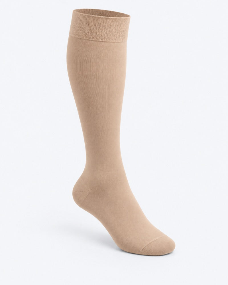 Beige medische kniehoge steunkous